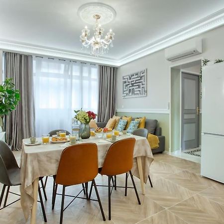 Charming Apart New 2 Bedrooms With Aircon ปารีส ภายนอก รูปภาพ