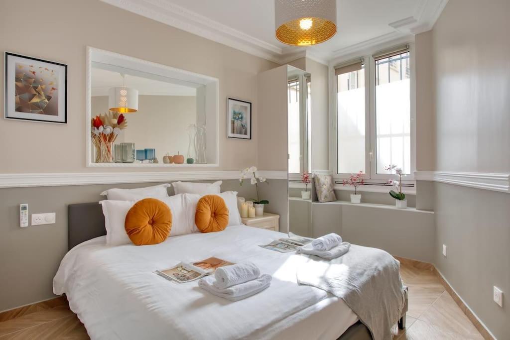Charming Apart New 2 Bedrooms With Aircon ปารีส ภายนอก รูปภาพ